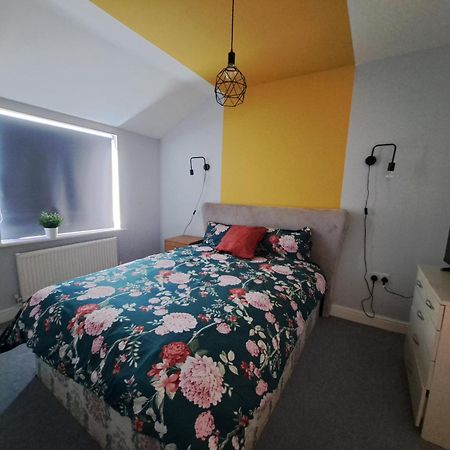 Private And Comfortable Room In Cosy Home Nottingham Esterno foto