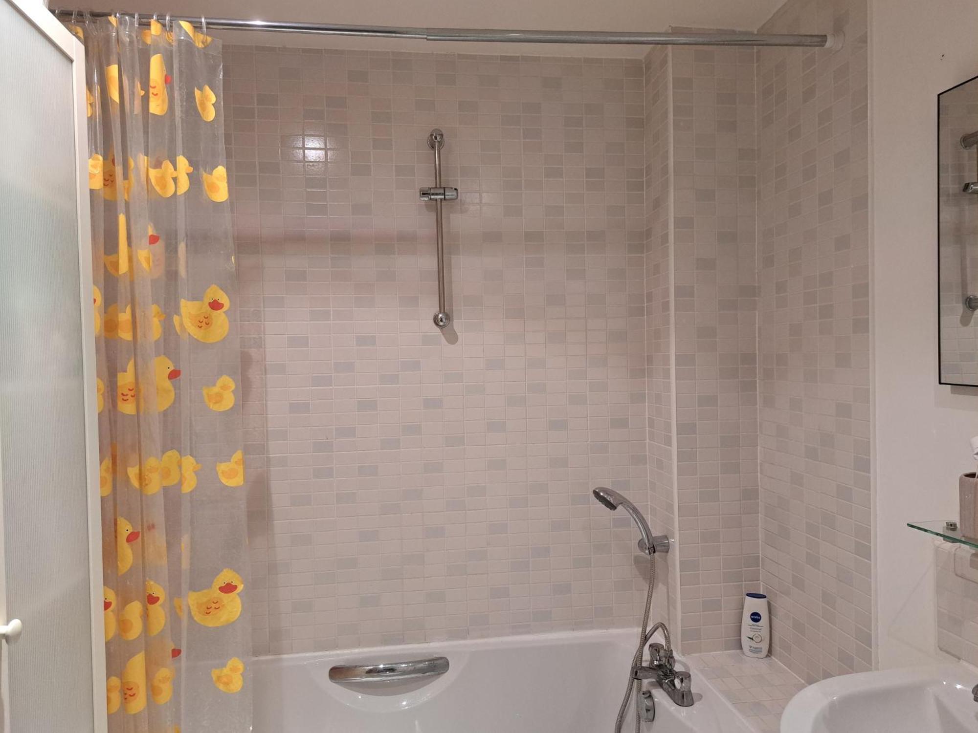 Private And Comfortable Room In Cosy Home Nottingham Esterno foto